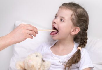 Чому діти часто бояться лікарів?